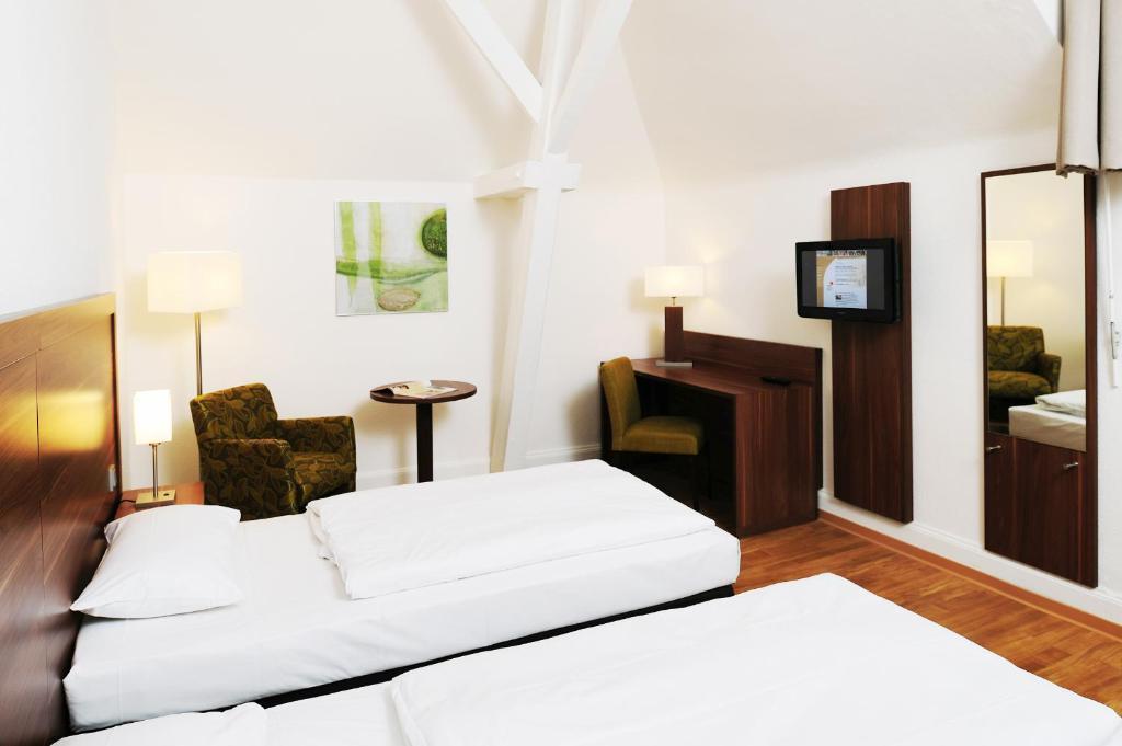 Hotel Bildungshaus St. Bernhard - Wohnen Und Tagen Rastatt Camera foto